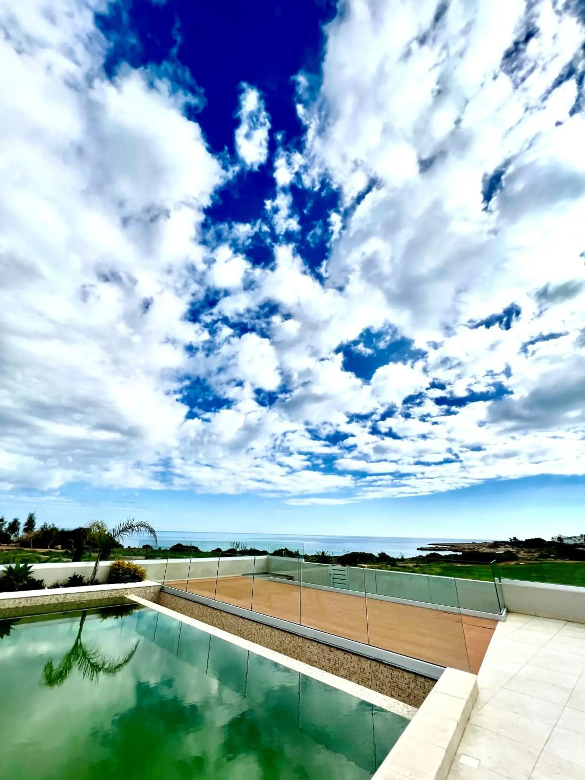 Day in Emerald Suites Day in Emerald Suites