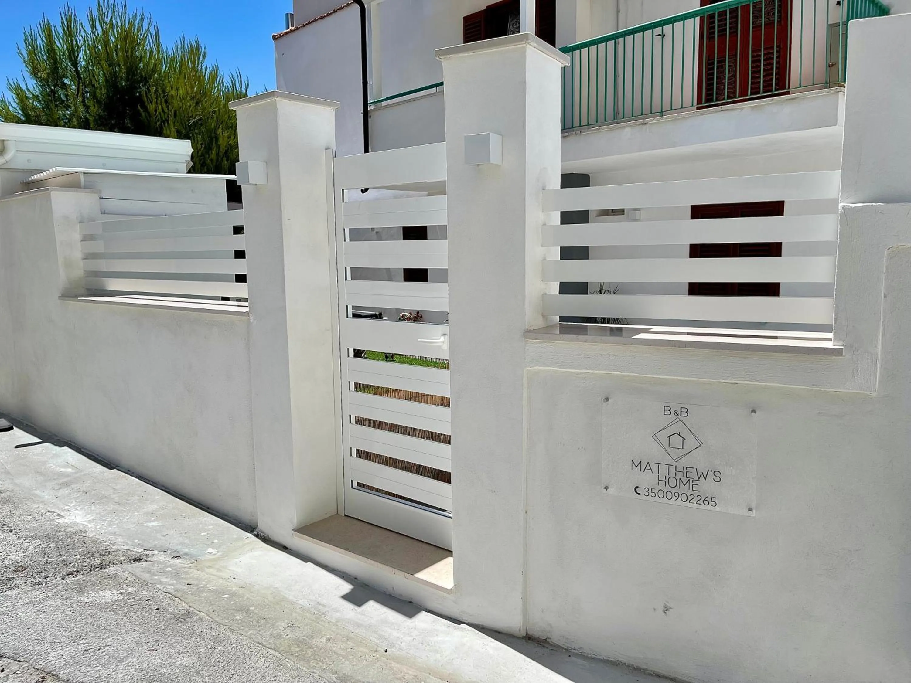 Property building in Matthew's Home B&B