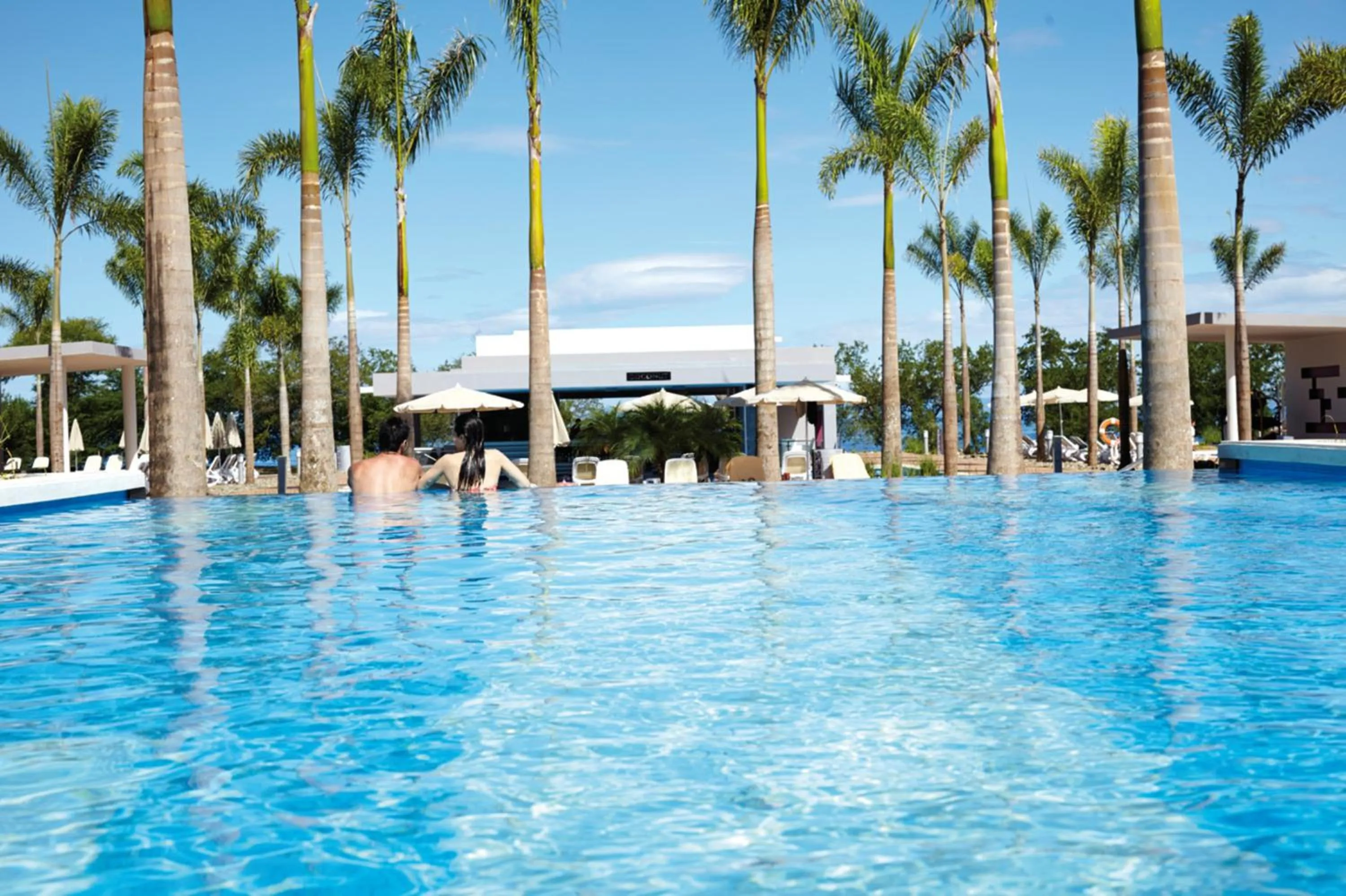 Swimming pool in Riu Palace Costa Rica - All Inclusive