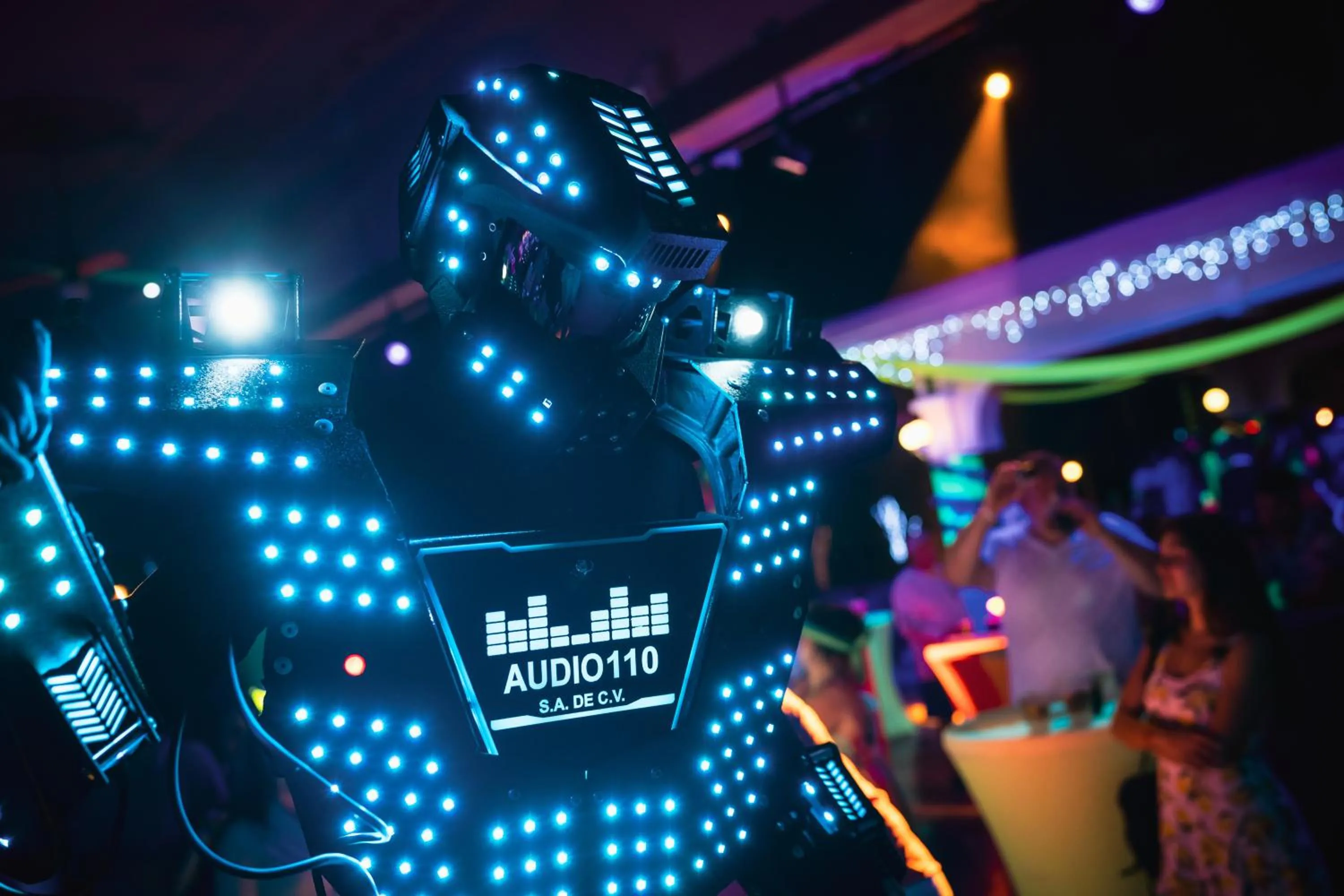 Evening entertainment in Riu Palace Costa Rica - All Inclusive