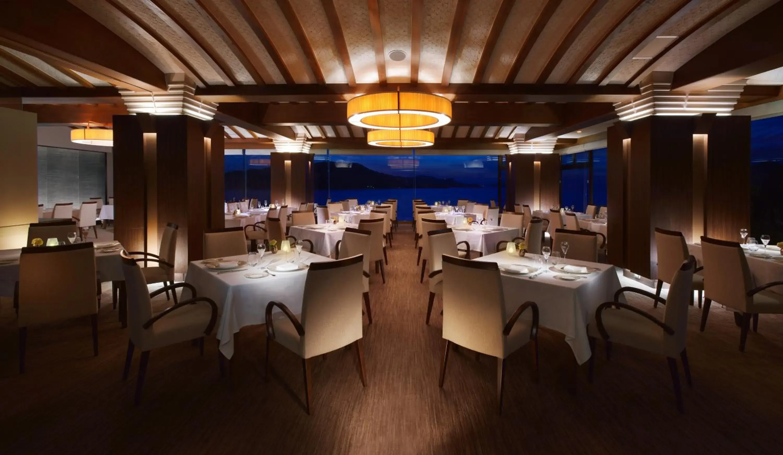 Restaurant/places to eat in Toba International Hotel Restaurant/places to eat in Toba International Hotel