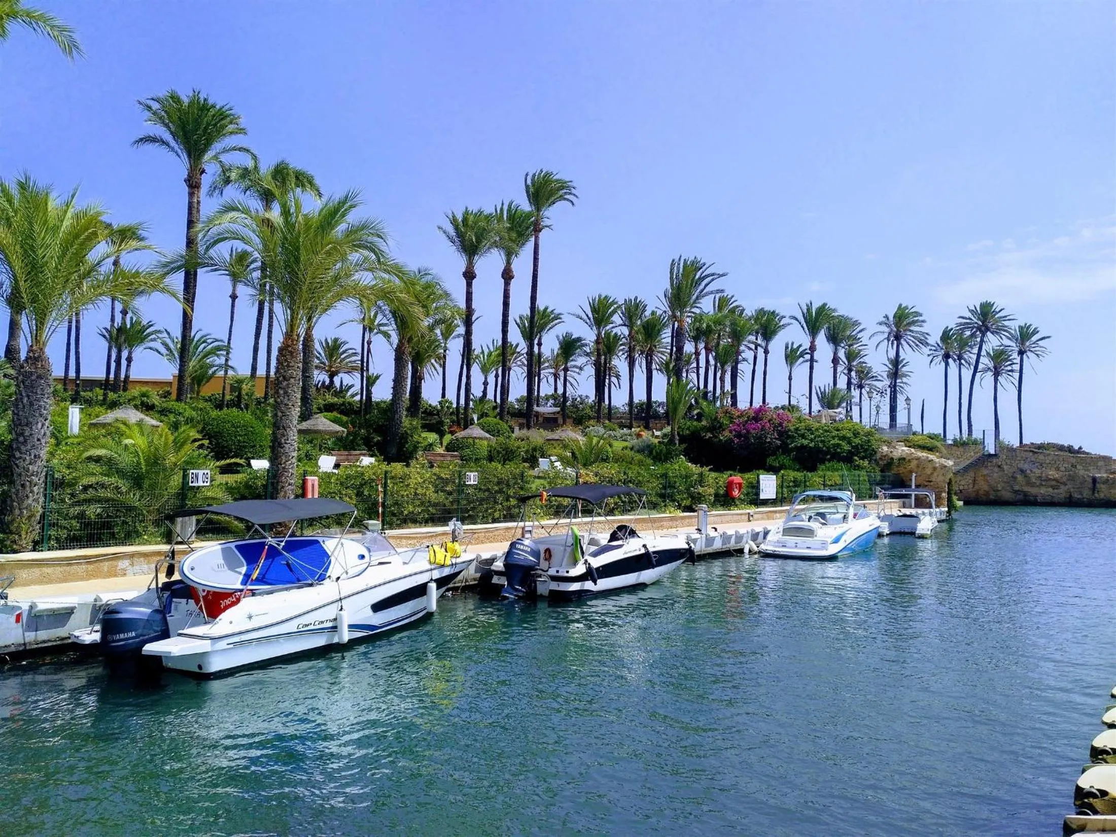 Neighbourhood in Ground floor Apartment close to Arenal Javea - 4 pers