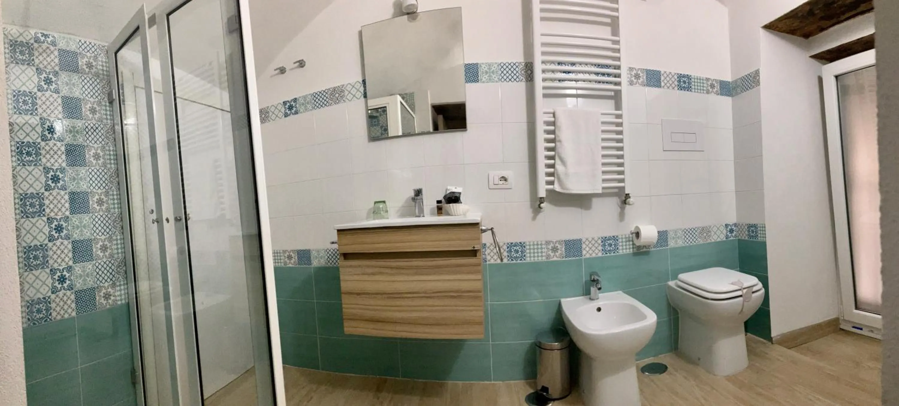 Bathroom in 'A Room de' Scugnizzi