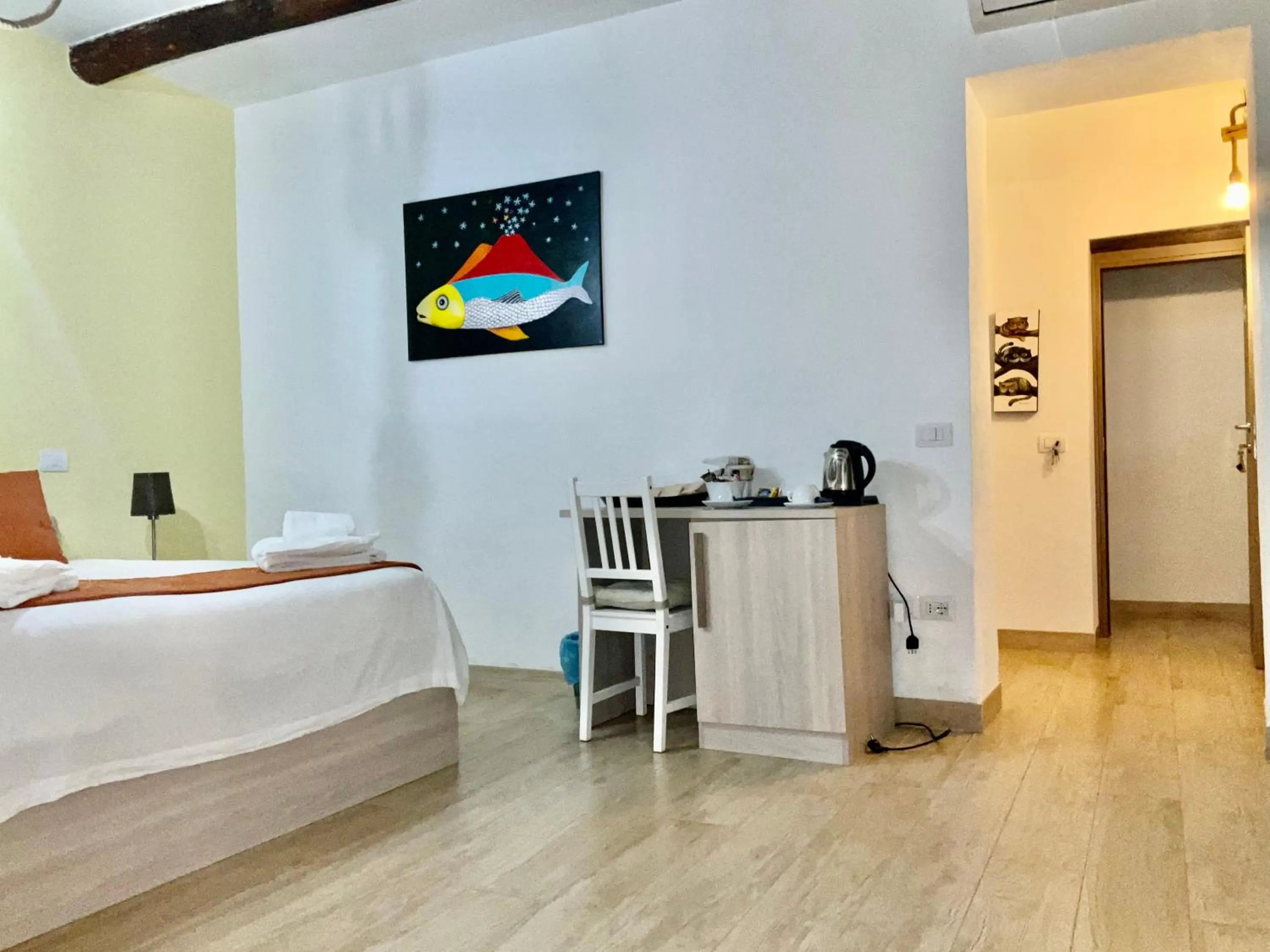 Bedroom, Bed in 'A Room de' Scugnizzi