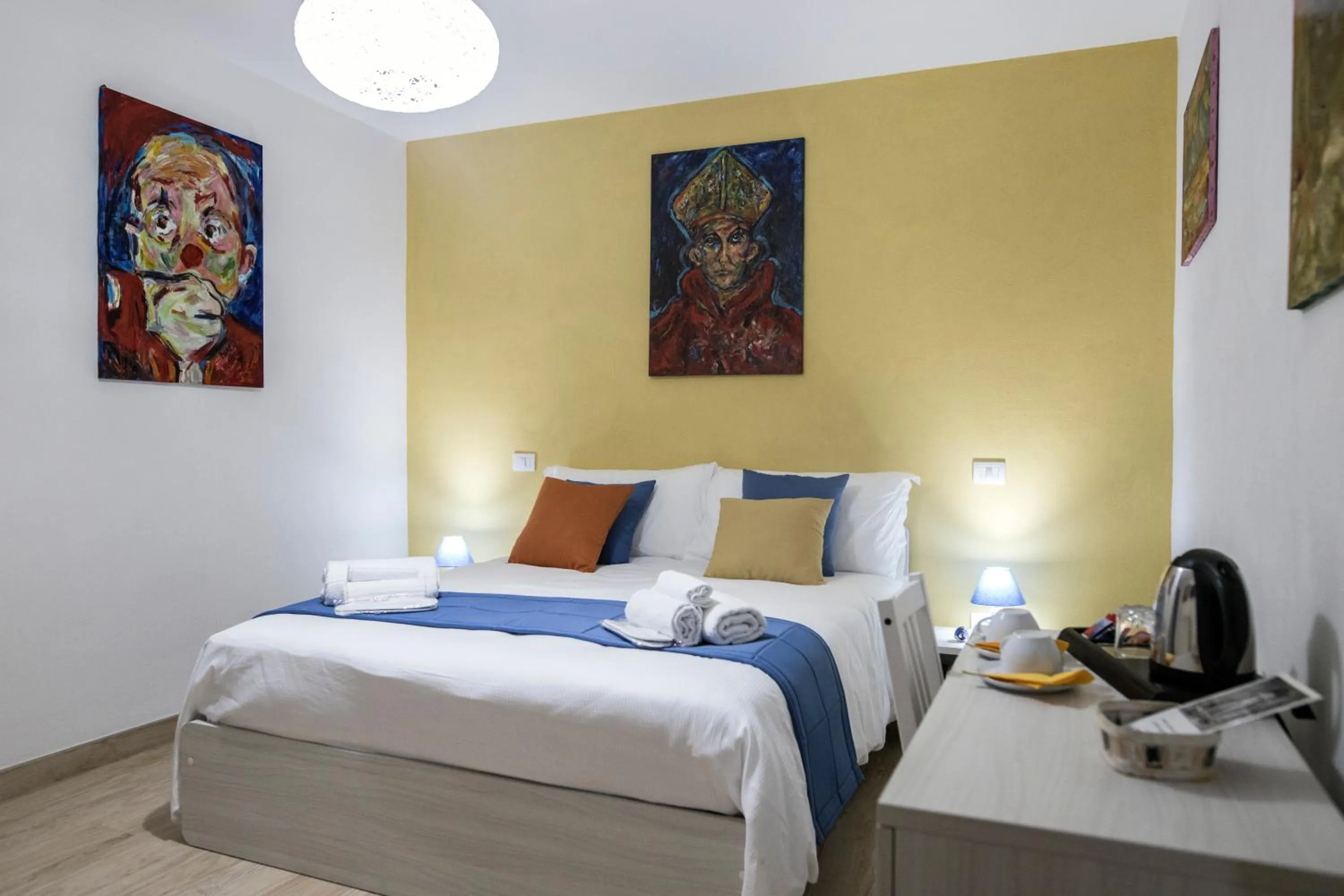 Bedroom, Bed in 'A Room de' Scugnizzi