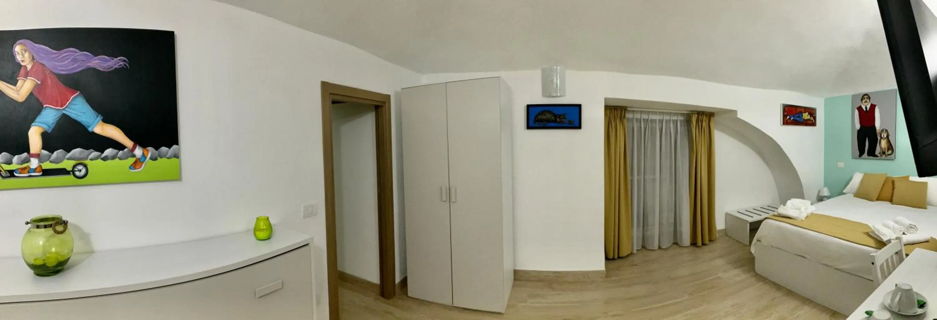 Bedroom, Bed in 'A Room de' Scugnizzi