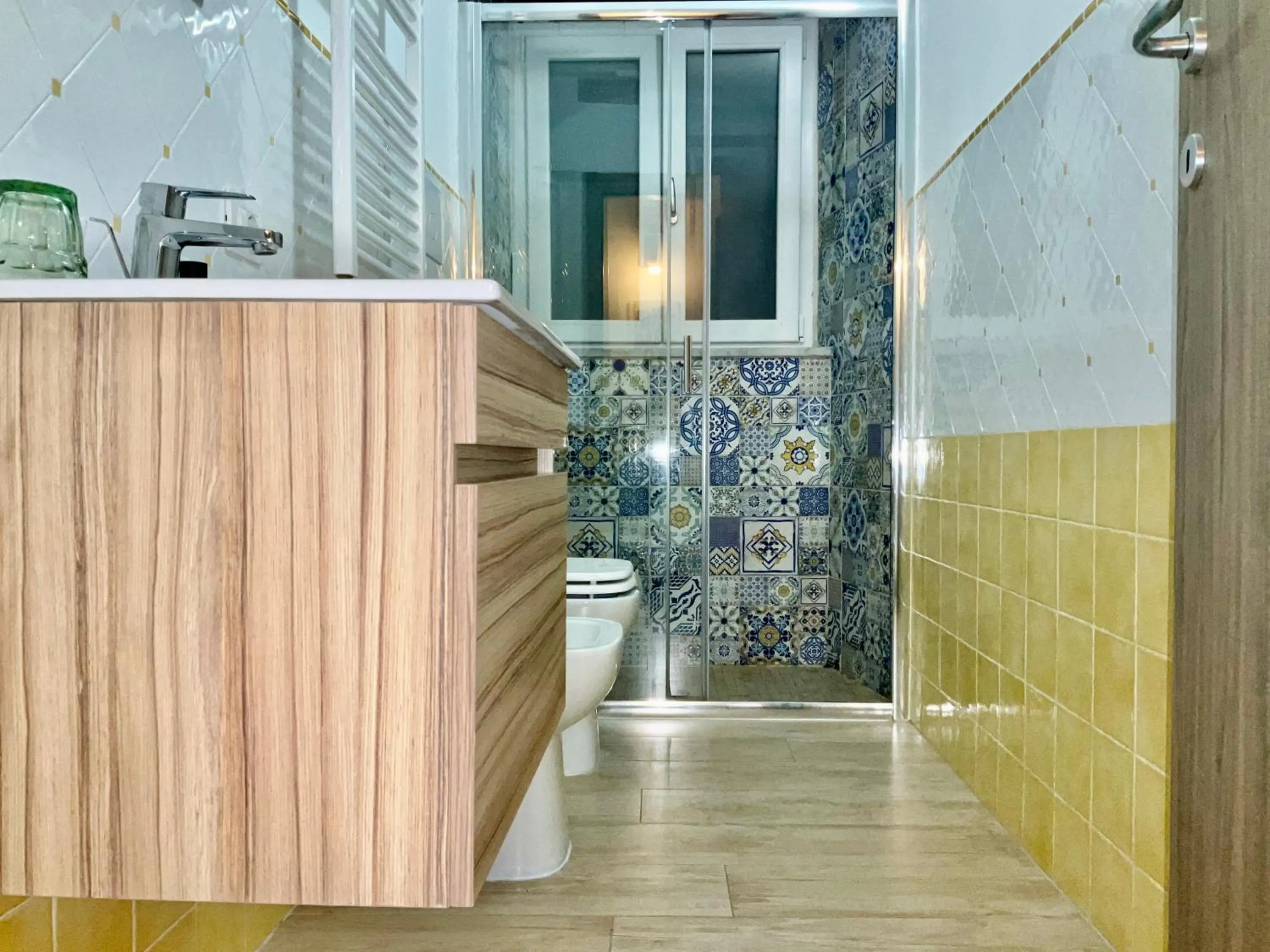 Bathroom in 'A Room de' Scugnizzi