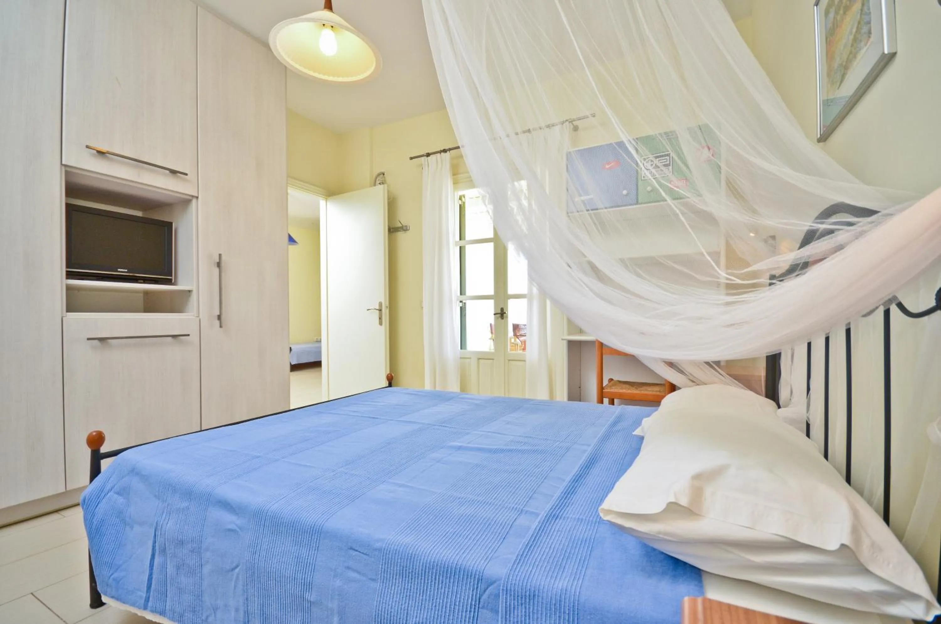 Bed in Ydreos Studios & Apartments