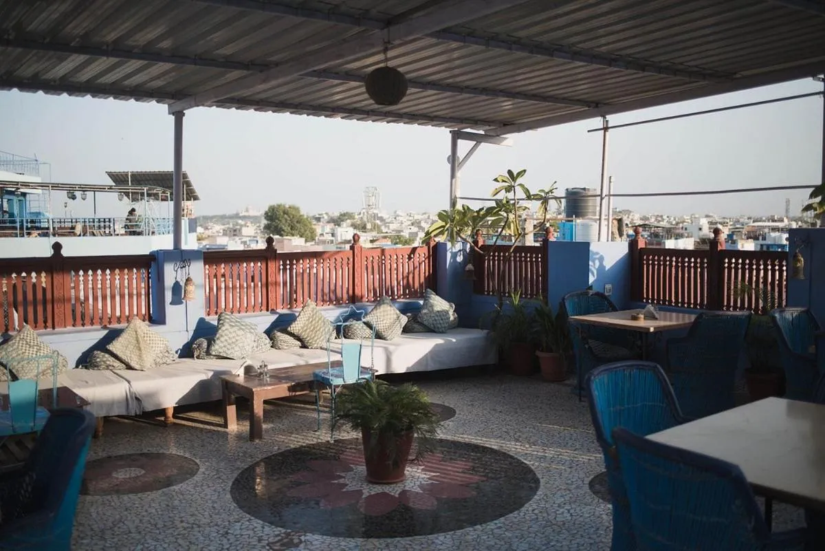 Pushp Guest House