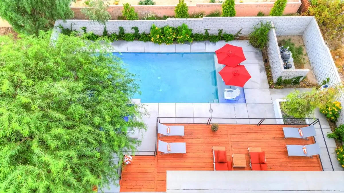 The Good House- Hot Spring Hideaway