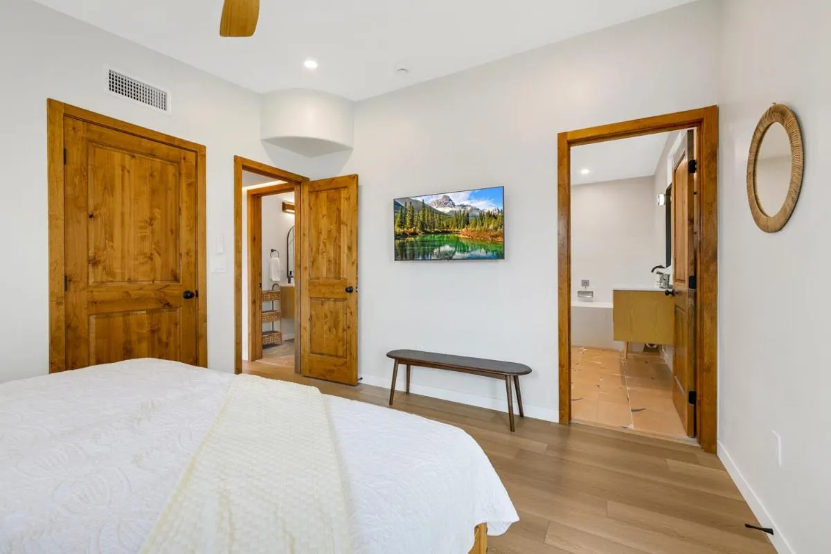 Bed in The Good House- Hot Spring Hideaway