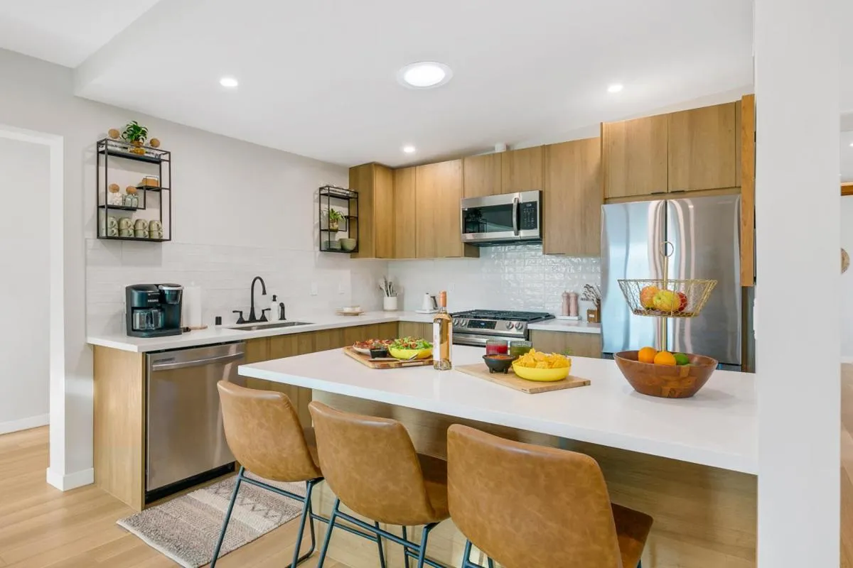 Kitchen or kitchenette in The Good House- Hot Spring Hideaway