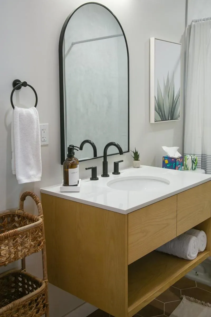 The Good House- Hot Spring Hideaway