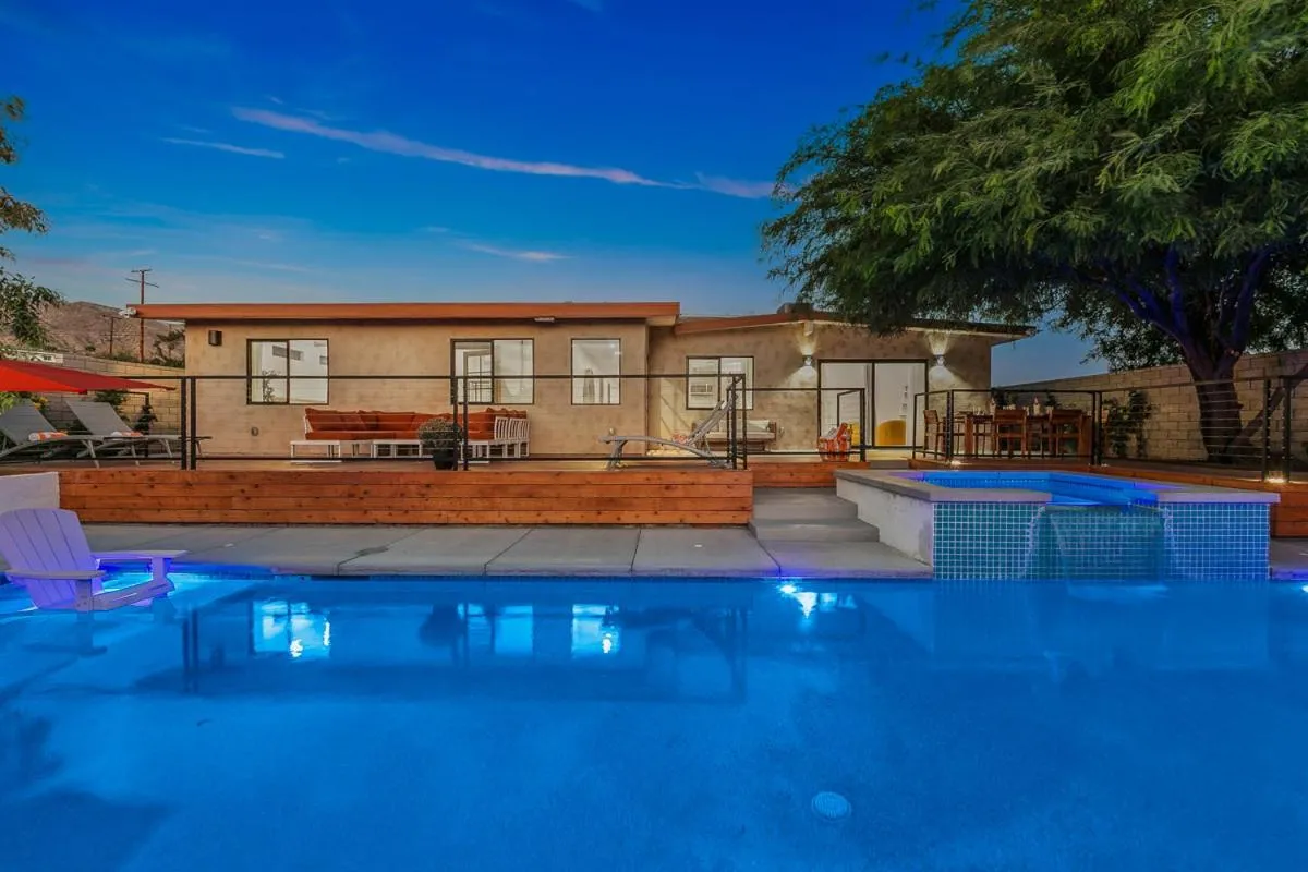 The Good House- Hot Spring Hideaway