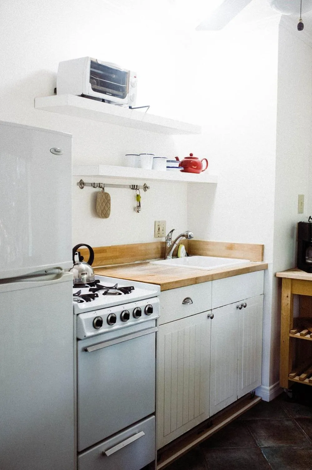 Kitchen or kitchenette in The Good House- Hot Spring Hideaway