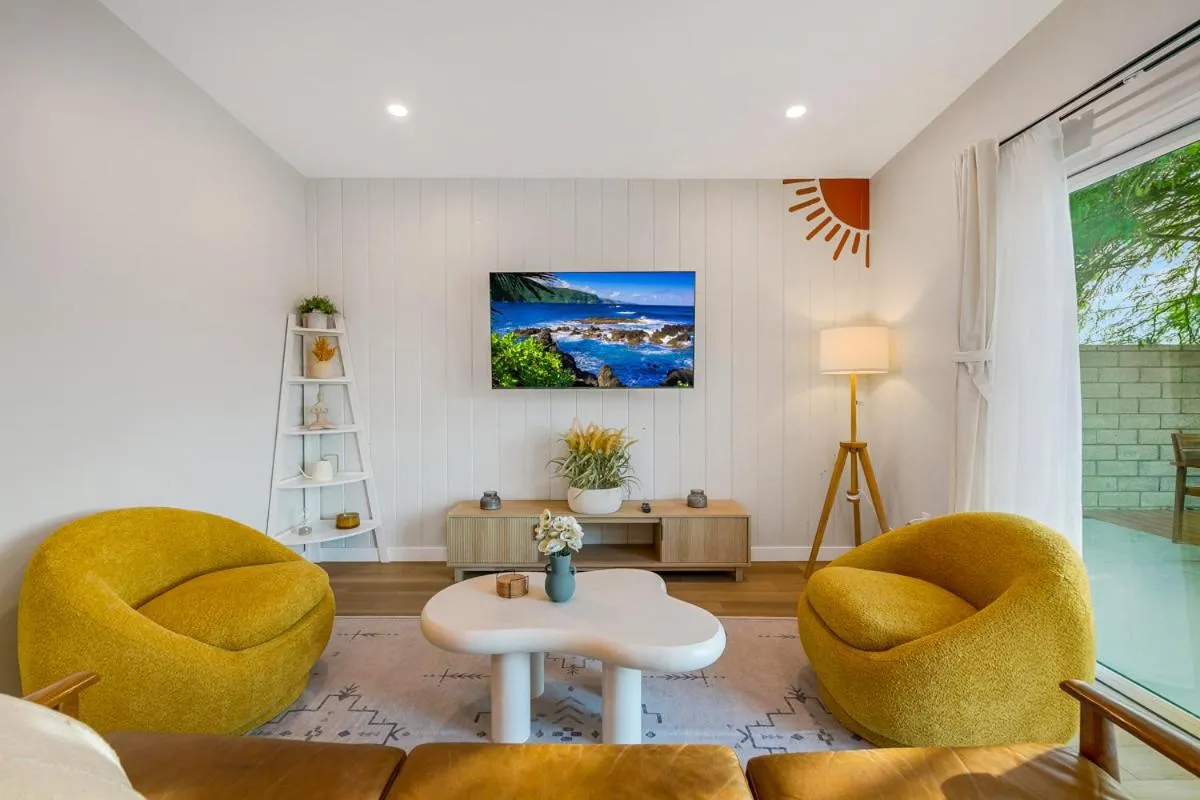 The Good House- Hot Spring Hideaway