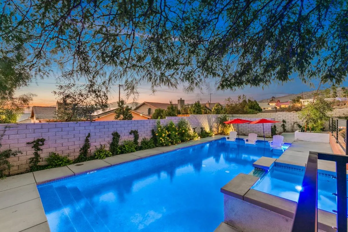 The Good House- Hot Spring Hideaway