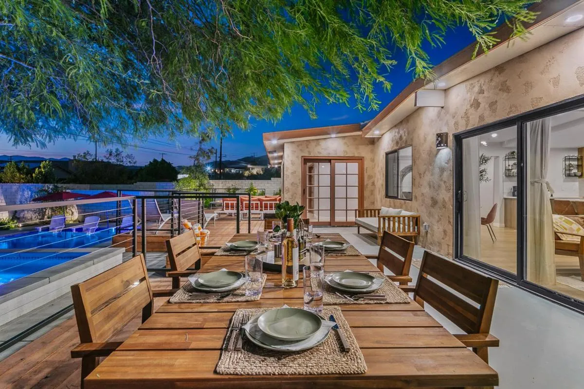 The Good House- Hot Spring Hideaway