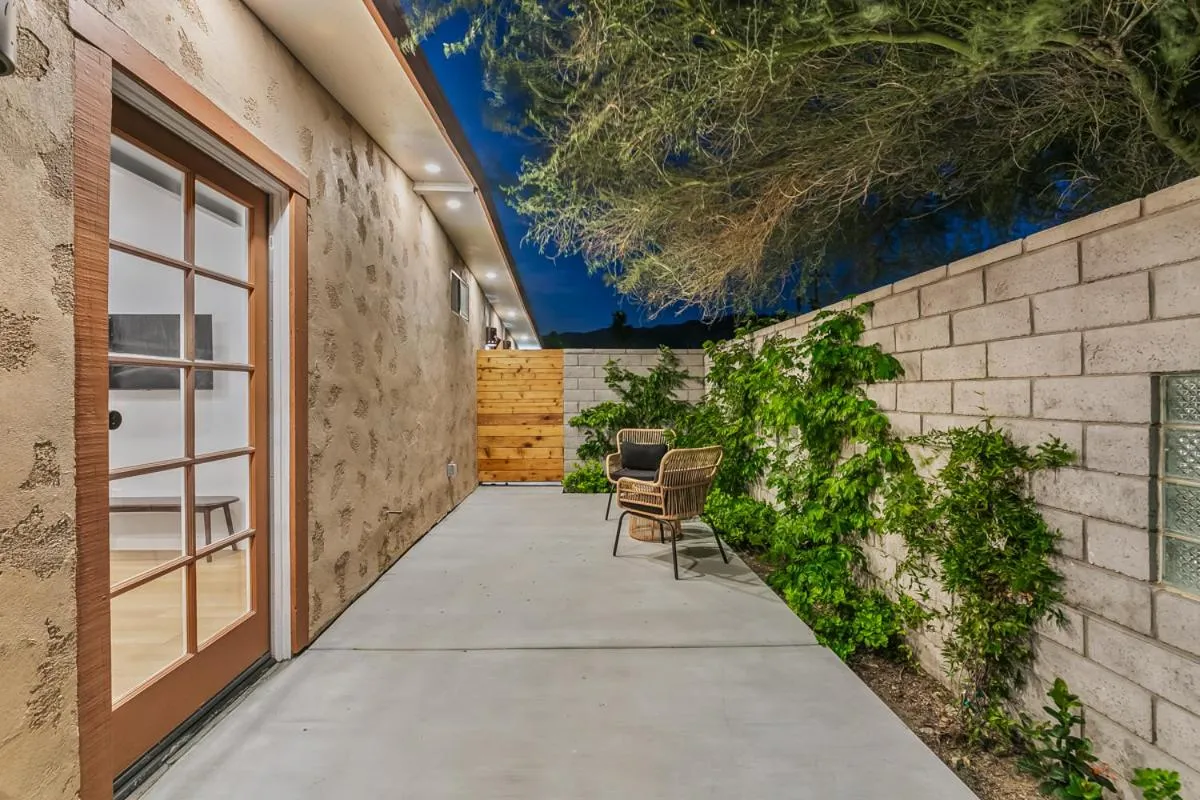 The Good House- Hot Spring Hideaway