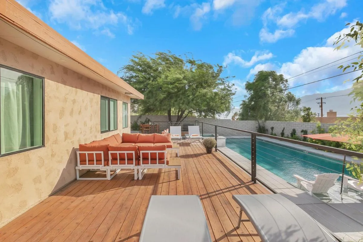 The Good House- Hot Spring Hideaway