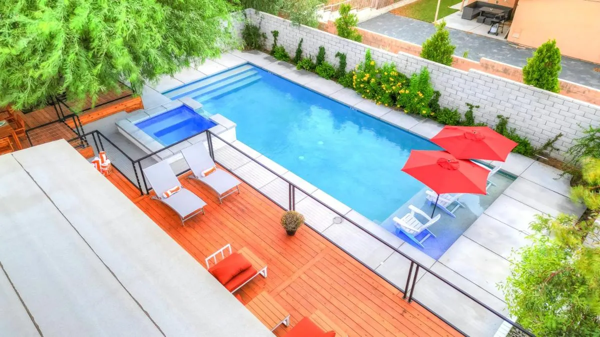The Good House- Hot Spring Hideaway