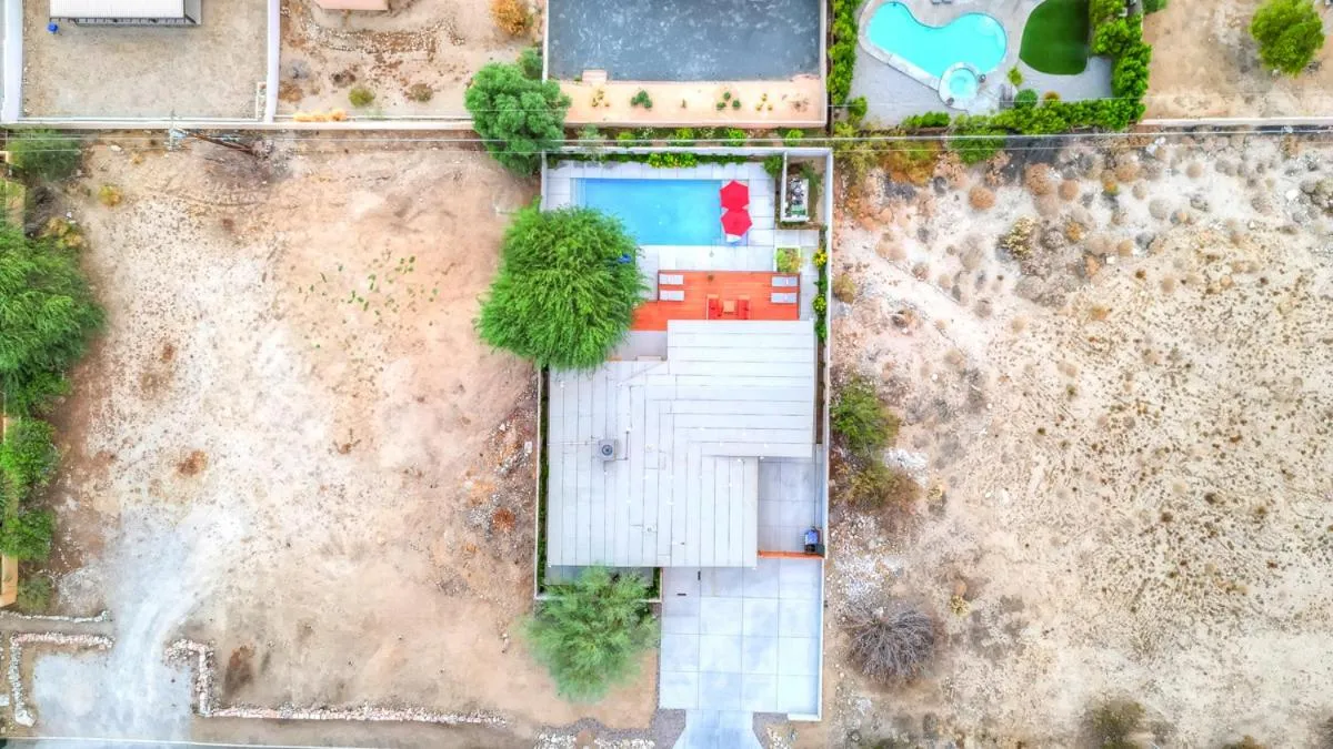 The Good House- Hot Spring Hideaway