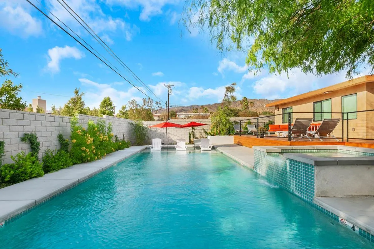 The Good House- Hot Spring Hideaway