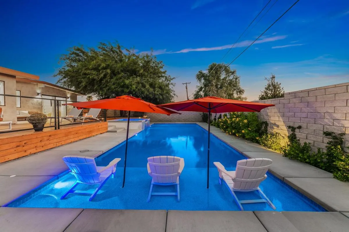 The Good House- Hot Spring Hideaway