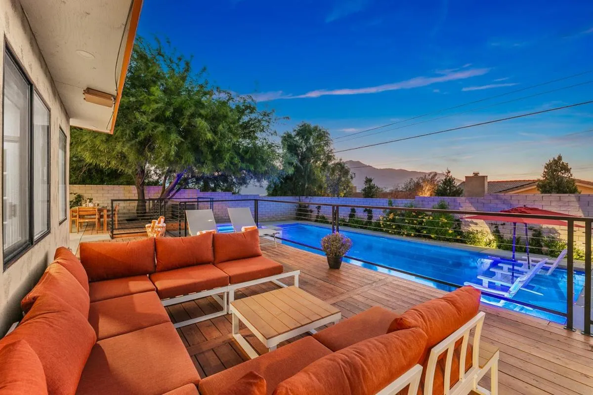 The Good House- Hot Spring Hideaway