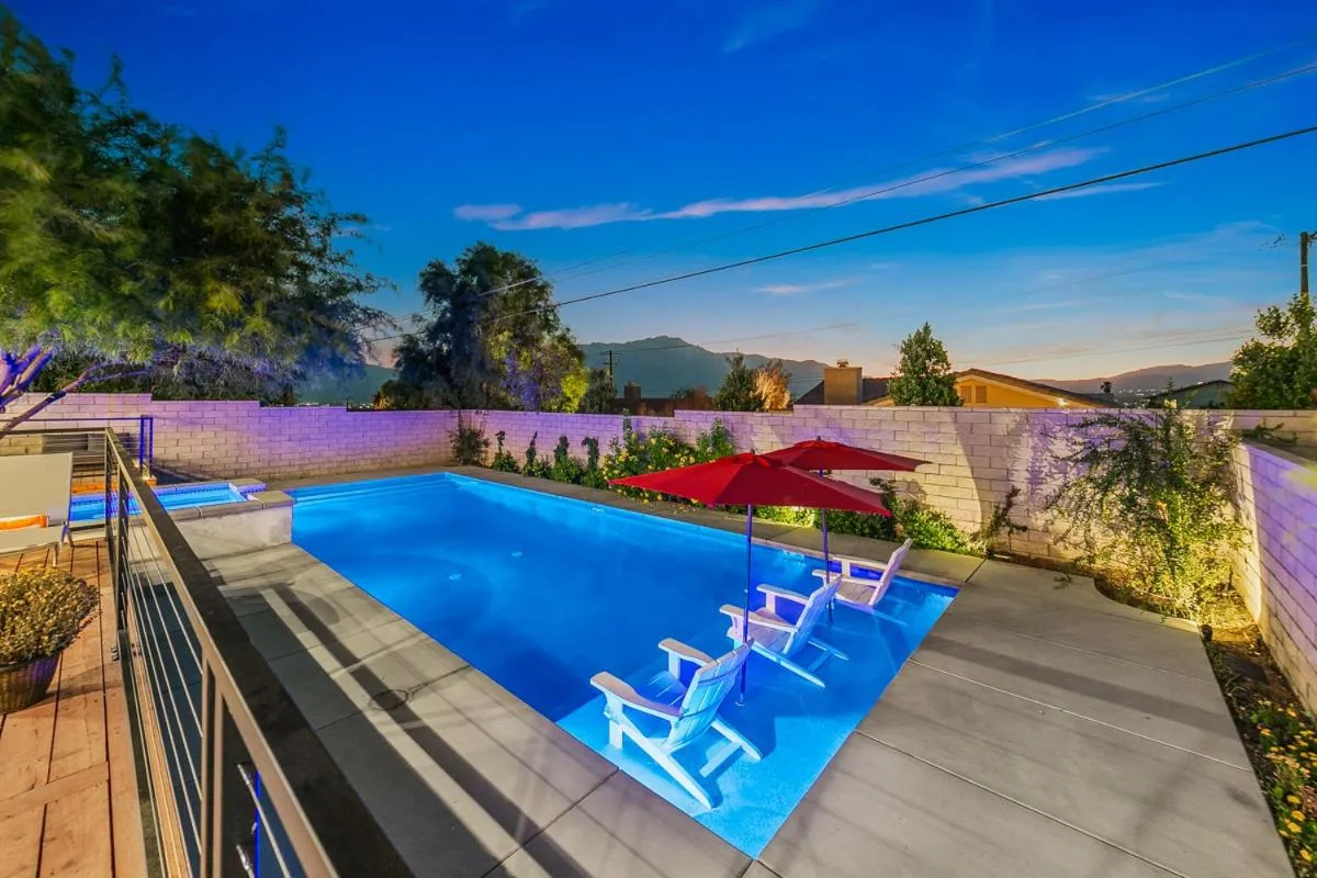The Good House- Hot Spring Hideaway