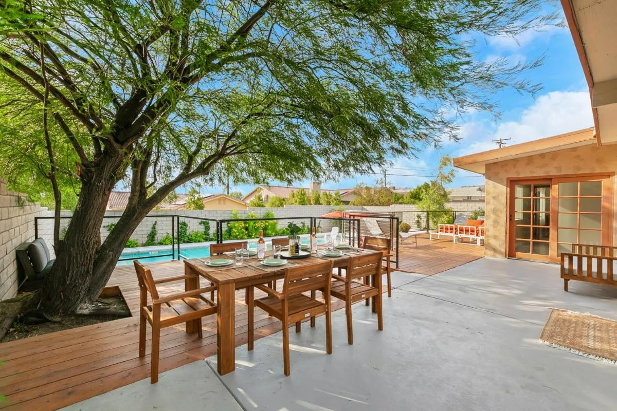 Patio in The Good House- Hot Spring Hideaway
