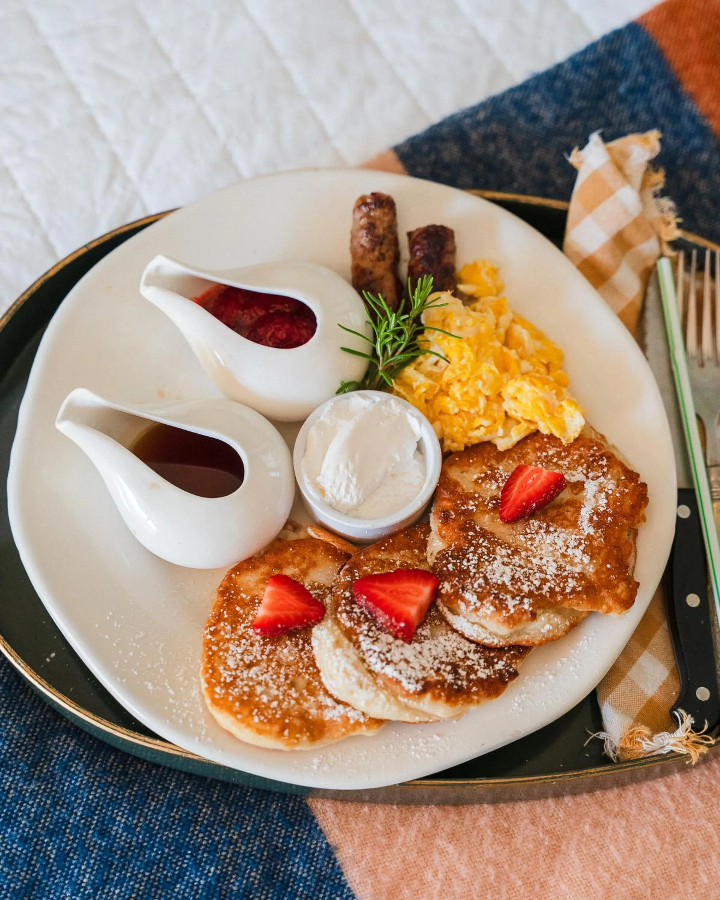 Food and drinks in The Good House- Hot Spring Hideaway