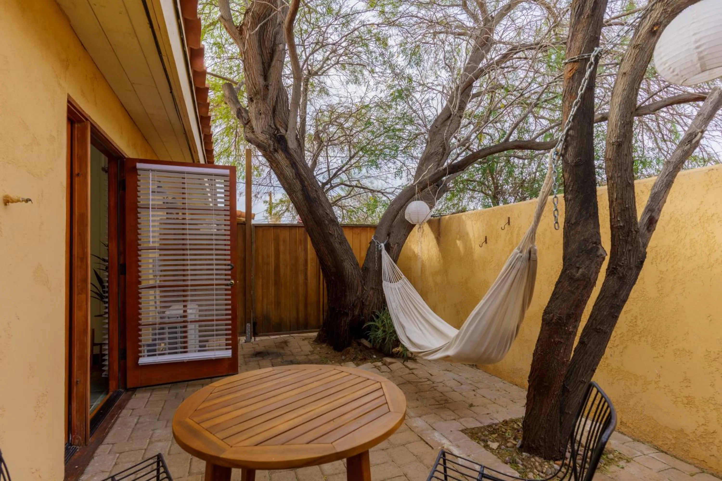 Patio in The Good House- Hot Spring Hideaway