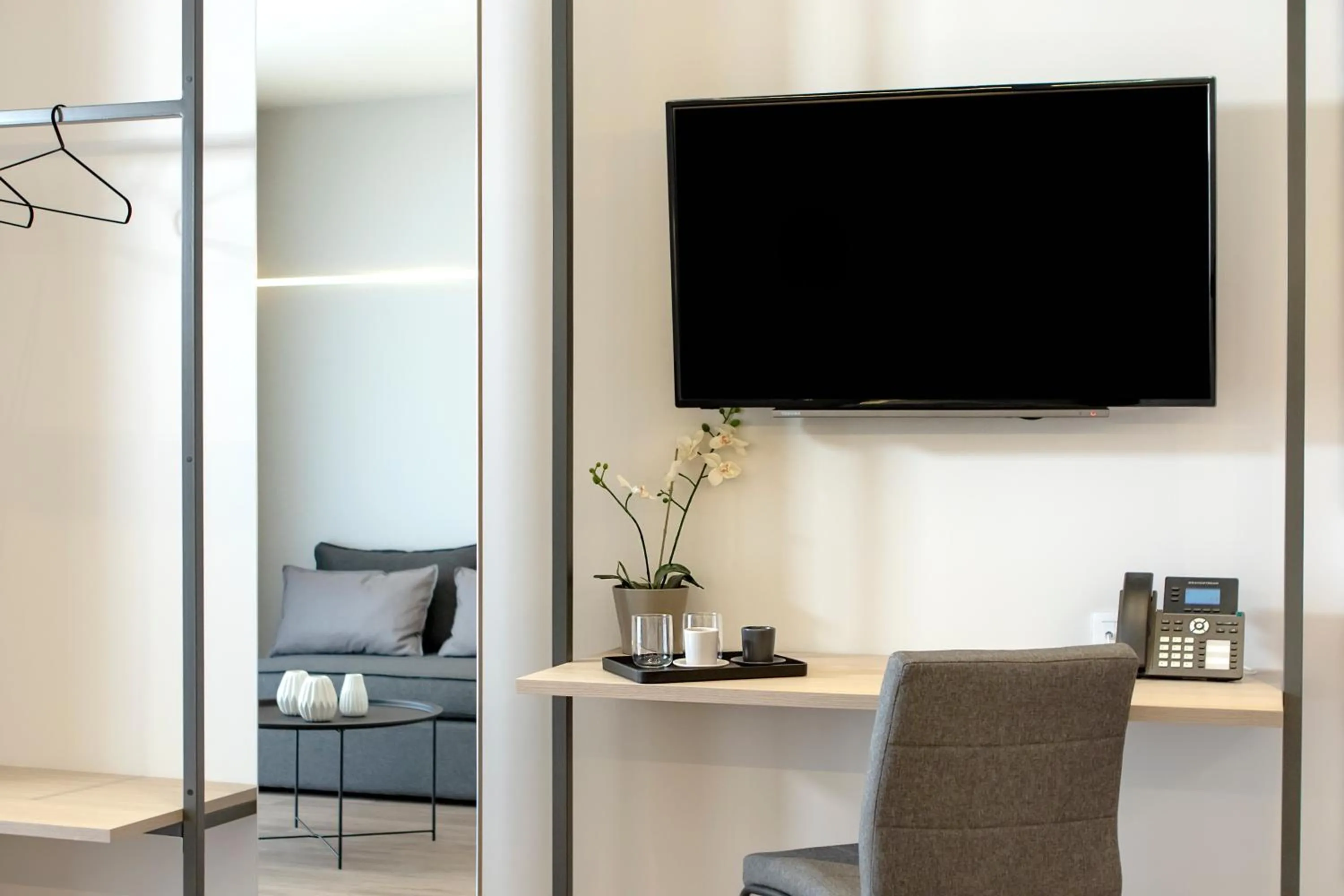 TV and multimedia in Local Urban Living