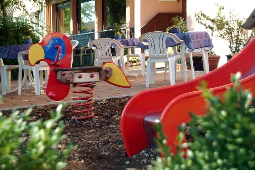 Garden in Hotel Höllsteiner Hof