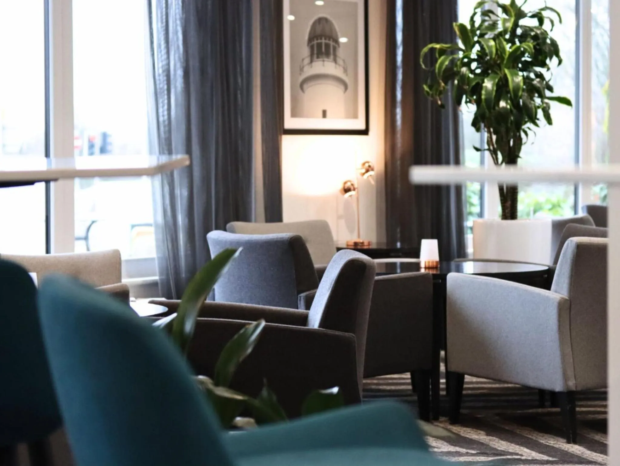 Lounge or bar in Garner Hotel Preston Samlesbury by IHG