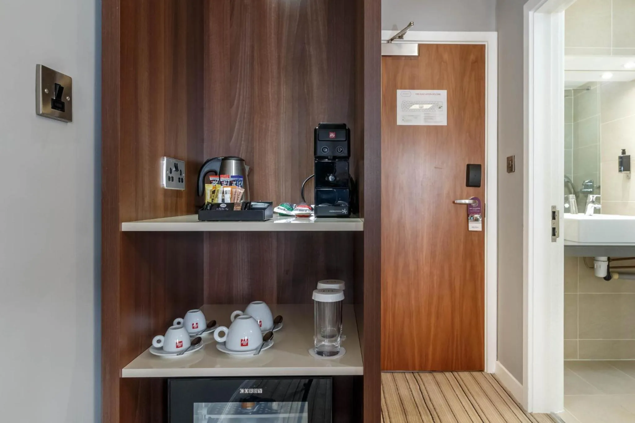 Photo of the whole room in Garner Hotel Preston Samlesbury by IHG