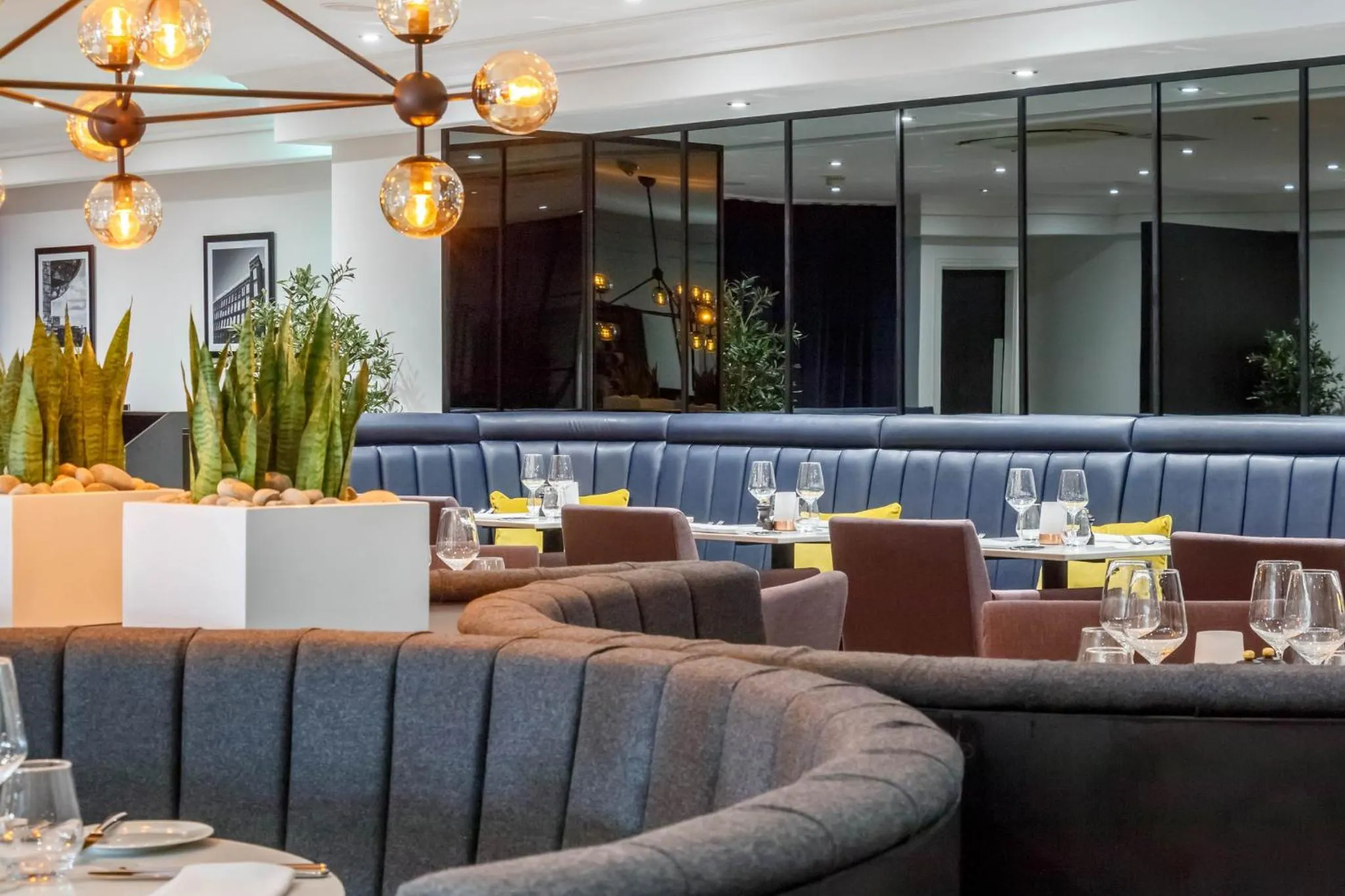 Restaurant/places to eat in Garner Hotel Preston Samlesbury by IHG