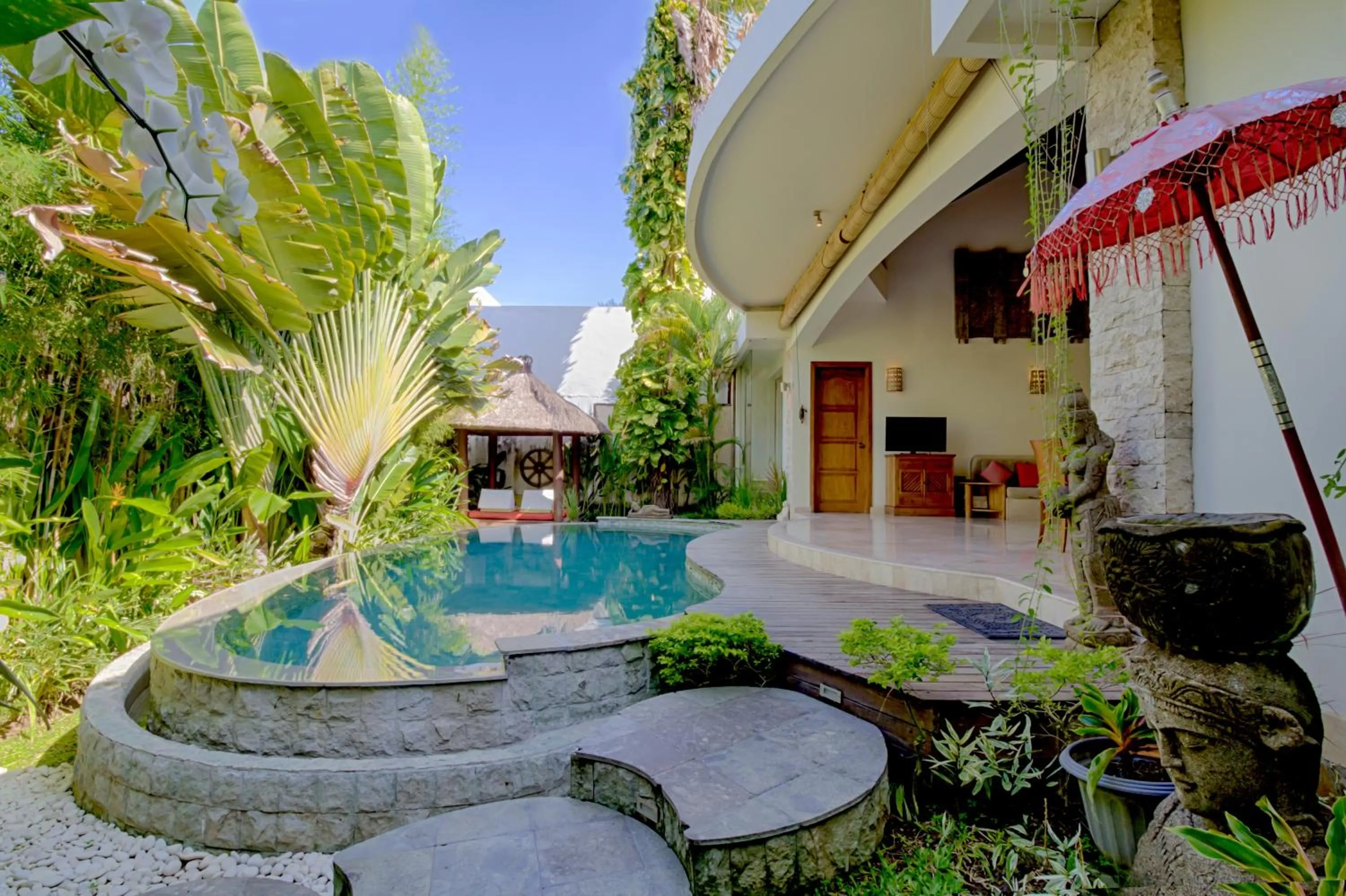 Swimming pool in Mayana Villas