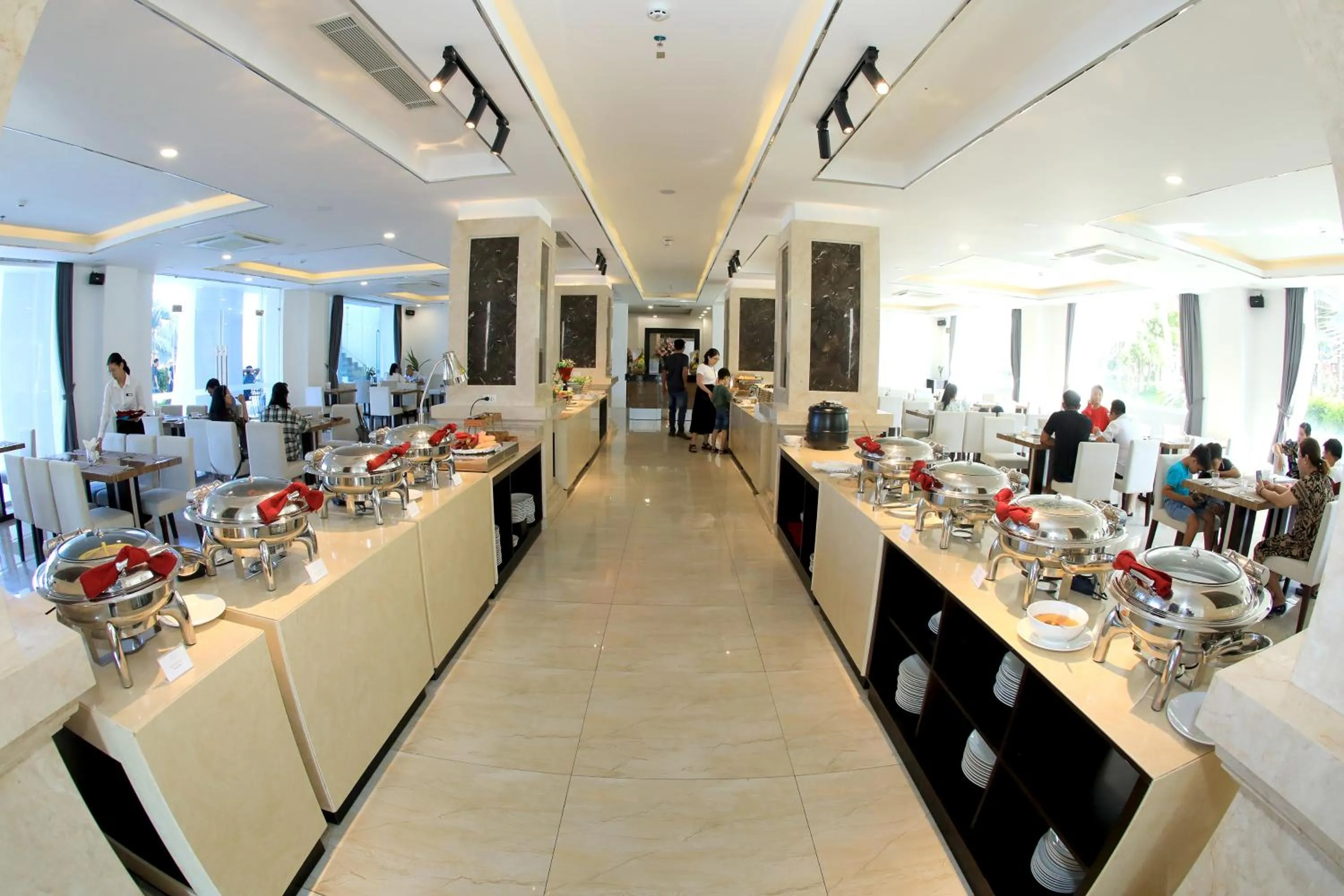 Restaurant/places to eat in Orson Hotel & Resort Con Dao