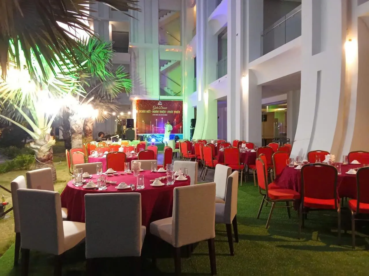 Patio in Orson Hotel & Resort Con Dao