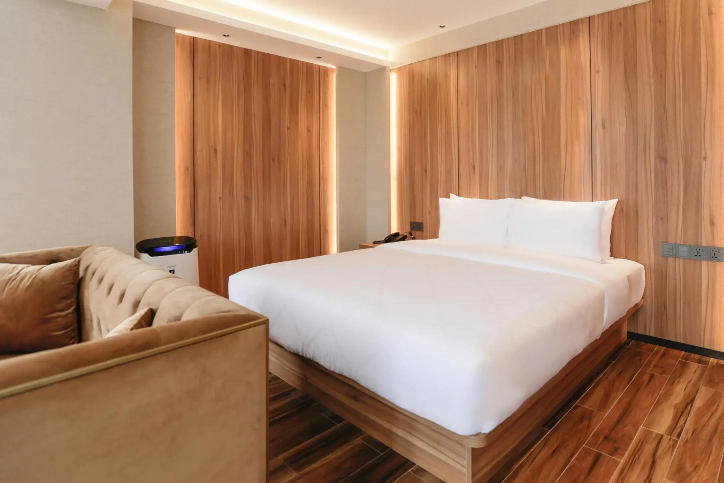 Deluxe Suite in Hotel Casiana & Events Center Tagaytay Deluxe Suite in Hotel Casiana & Events Center Tagaytay