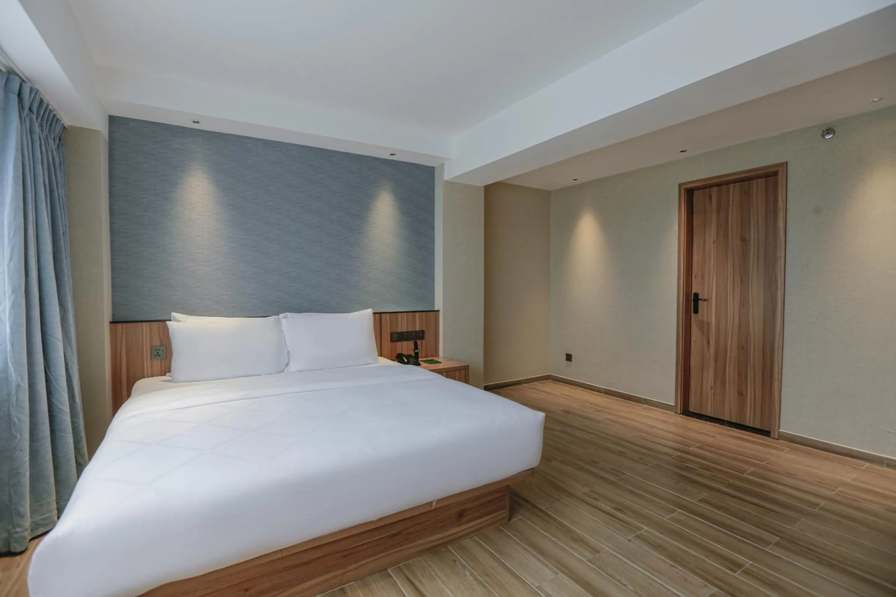 Bedroom, Bed in Hotel Casiana & Events Center Tagaytay