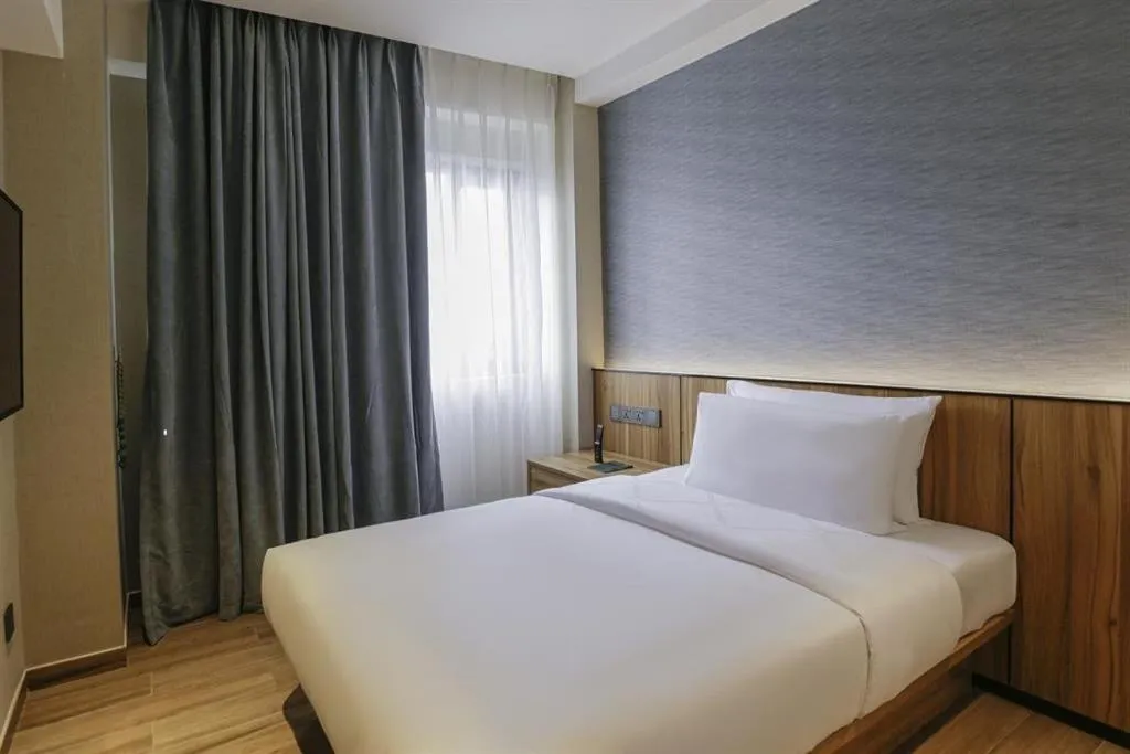 Bed in Hotel Casiana & Events Center Tagaytay