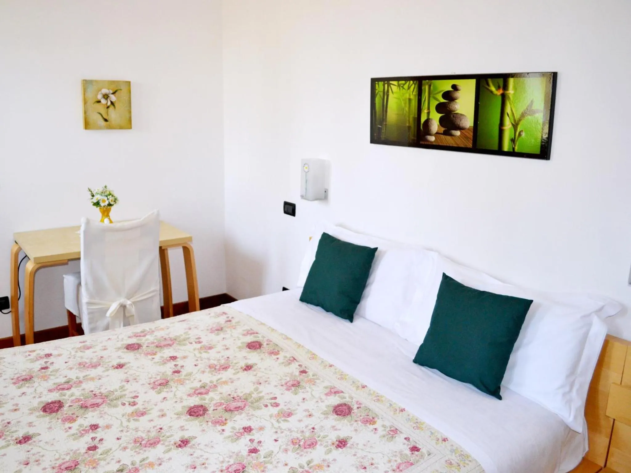 Bedroom, Bed in La Noghera