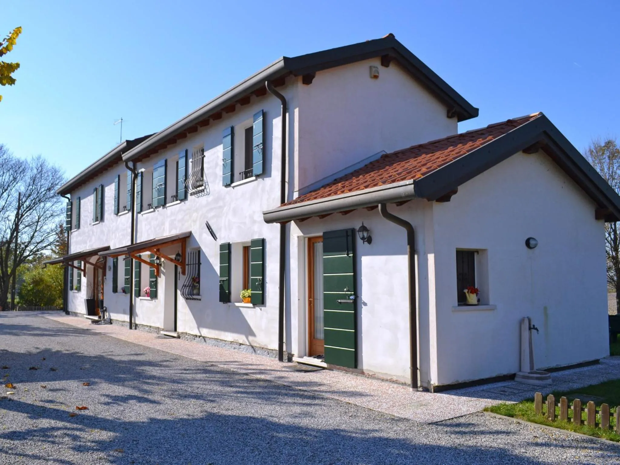 Property building in La Noghera