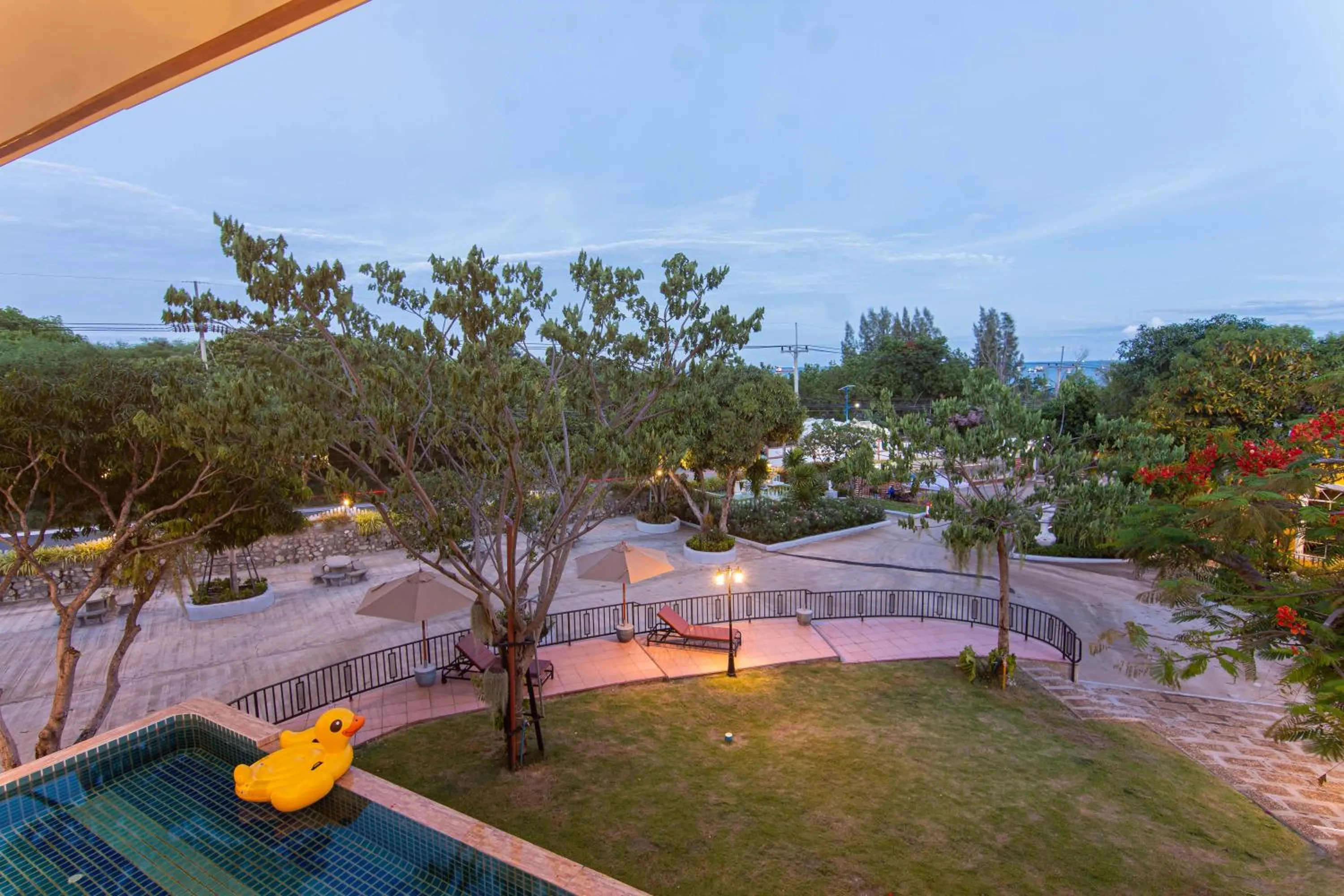 Property building in Seattle Samaesarn Resort