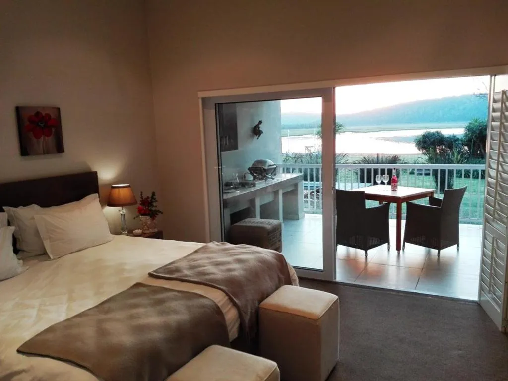 Balcony/Terrace, Bed in Kowie River Guest House