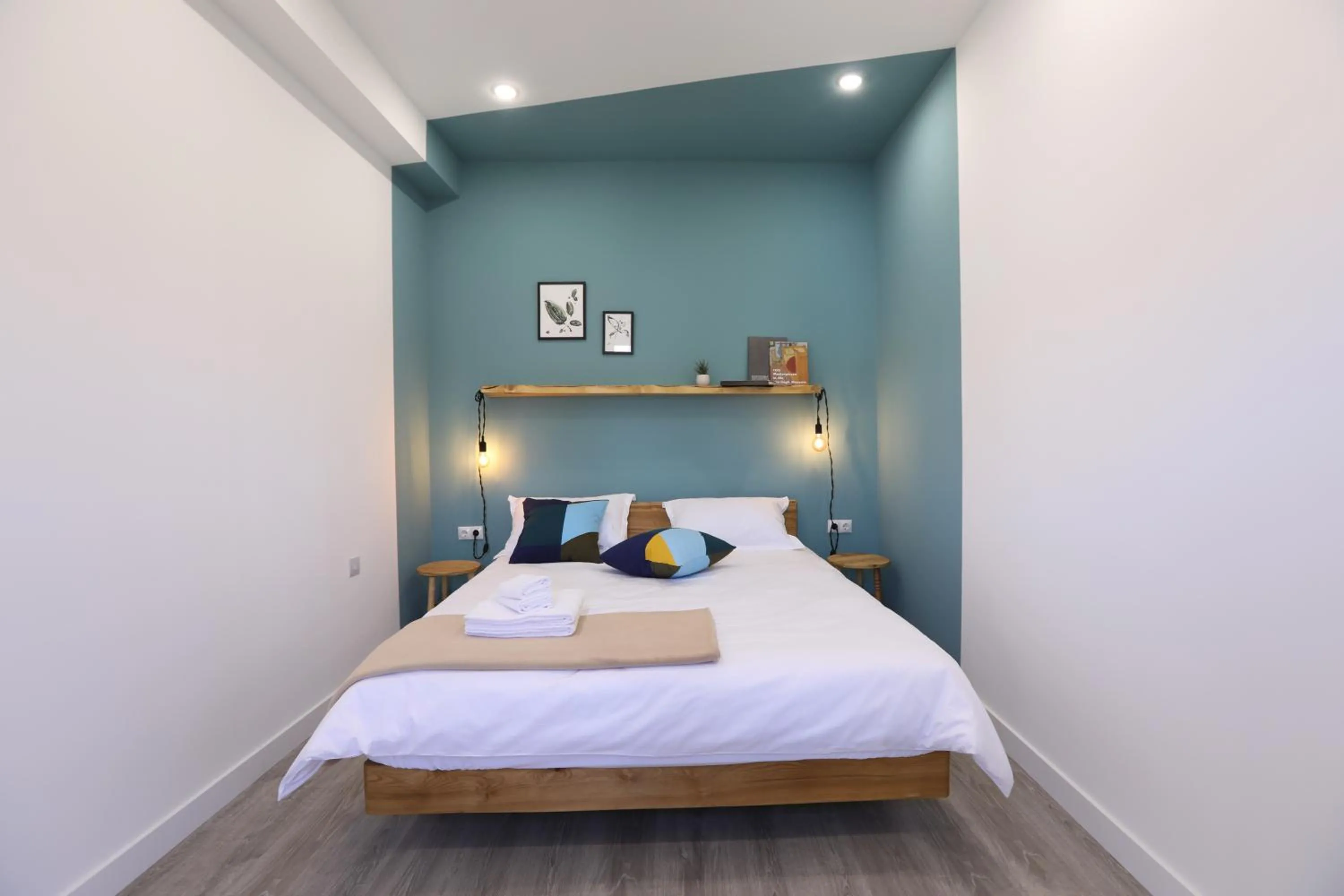 hotelise I Blue-Poppy Apartment