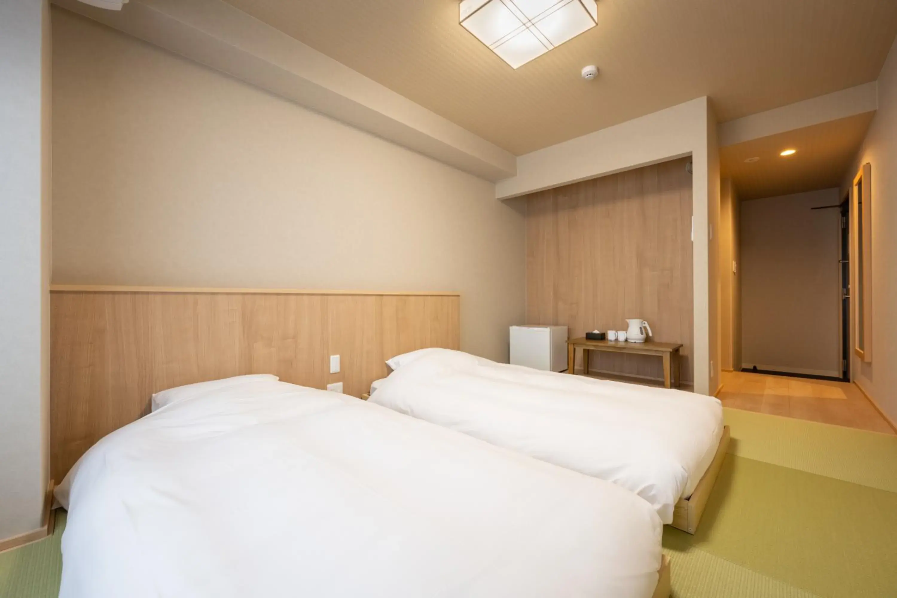 Photo of the whole room, Bed in Fuji Hotel Kyoto Gojo